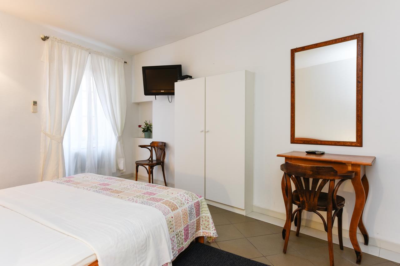 Accomodation Gina Zadar Exteriör bild